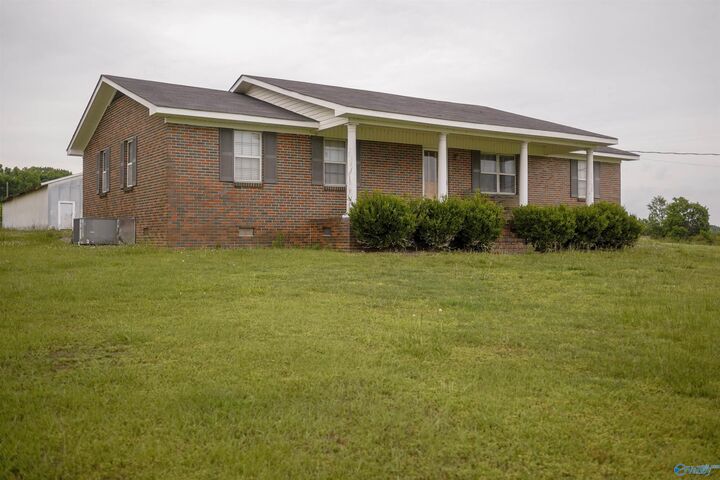 Property Photo:  1495 County Road 38  AL 35980 