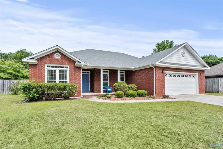 Property Photo:  3703 Choctaw Drive SE  AL 35603 