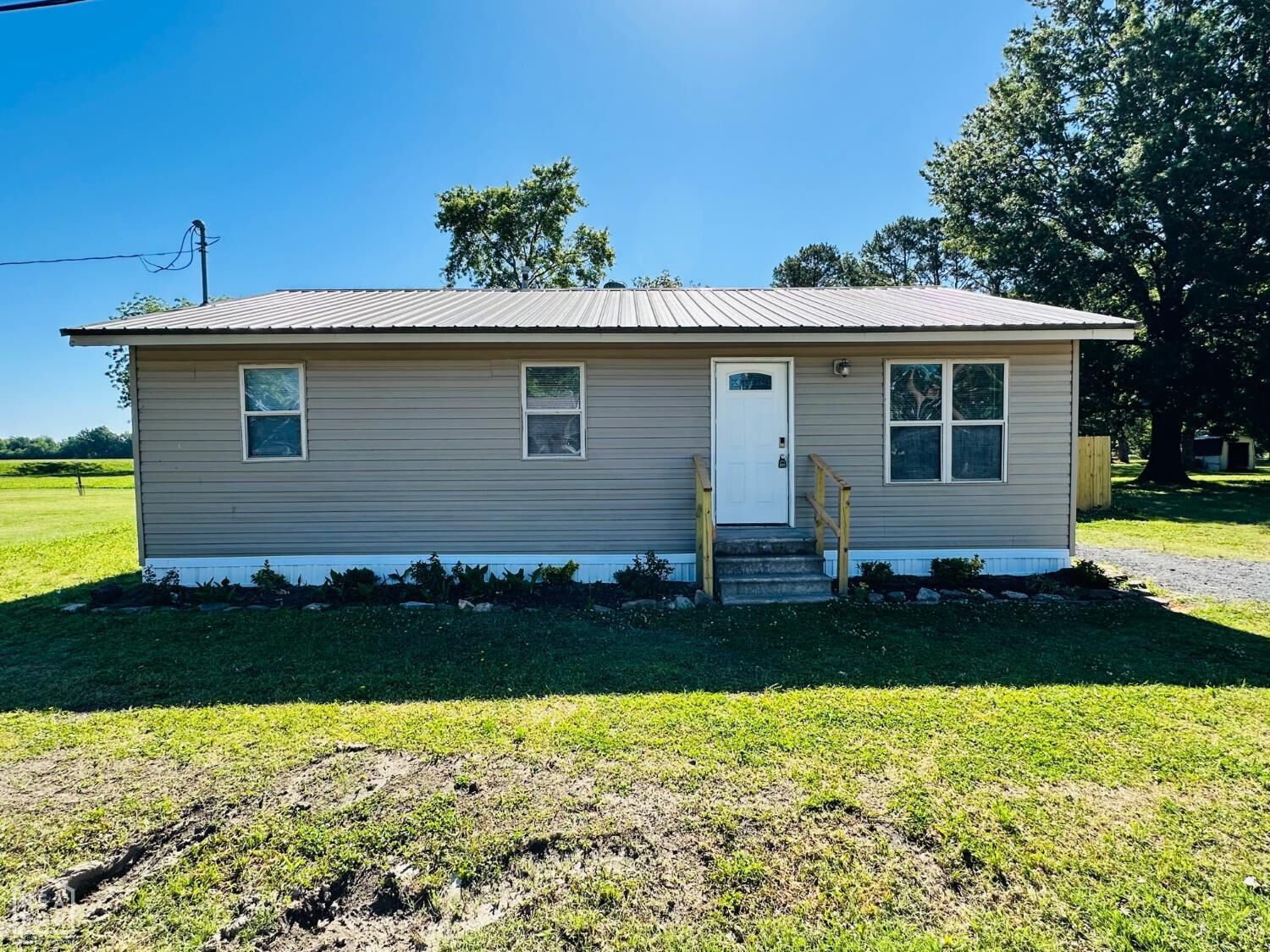Property Photo: 620 N Main Street AR 72431