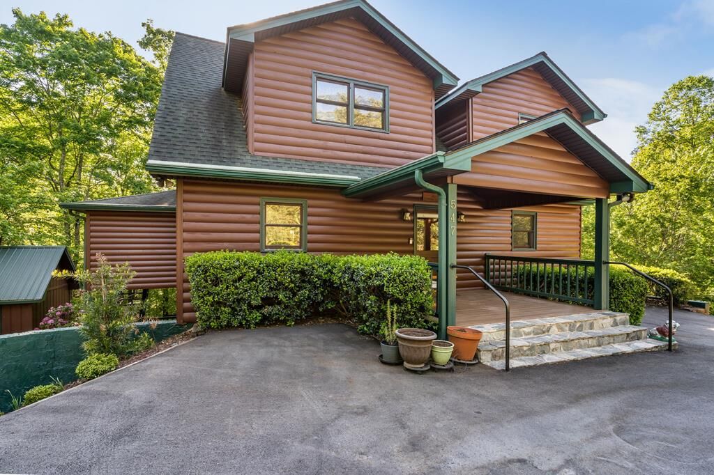 Property Photo:  547 Echo Road  GA 30560 