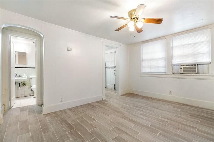 Property Photo:  1826 Moss Street B  LA 70119 