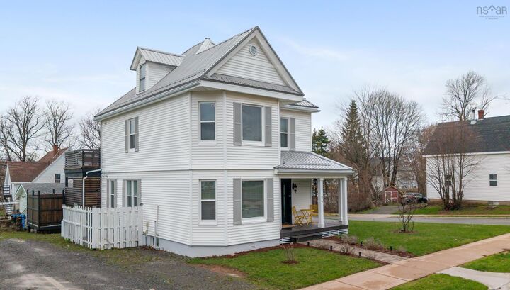 Property Photo:  477 Nelson Street  NS B2H 3C6 