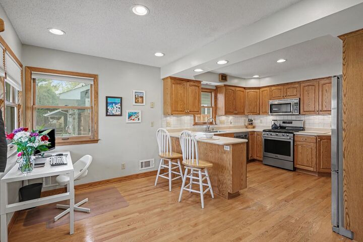 Property Photo:  629 Saratoga Street S  MN 55116 