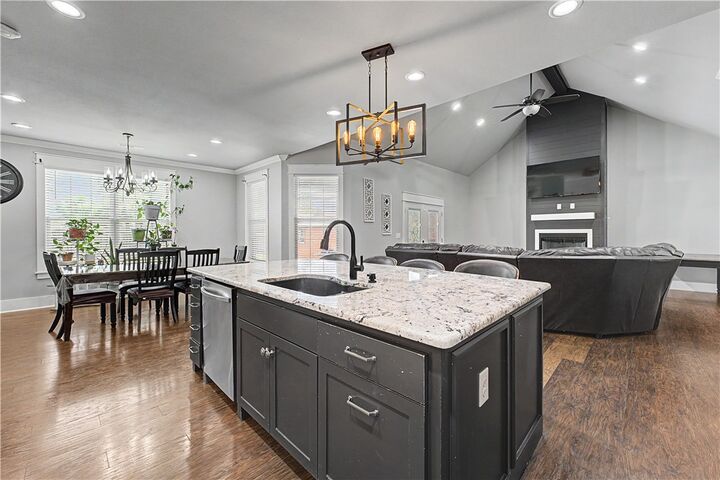 Property Photo:  1123 13th Street  AR 72758 