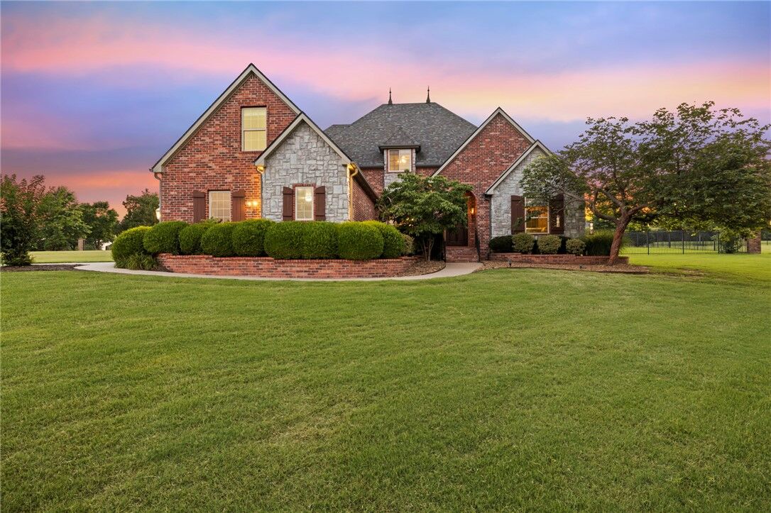 Property Photo: 10849 Rosehaven Lane AR 72712