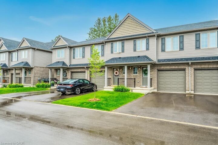 Property Photo:  86 Erbsville Court 15  ON N2T 0C8 