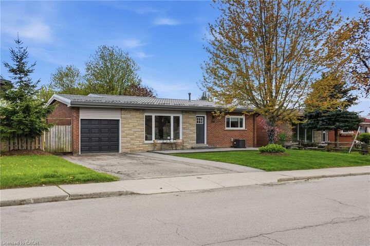 Property Photo:  114 Luscombe Street  ON L9A 2K1 