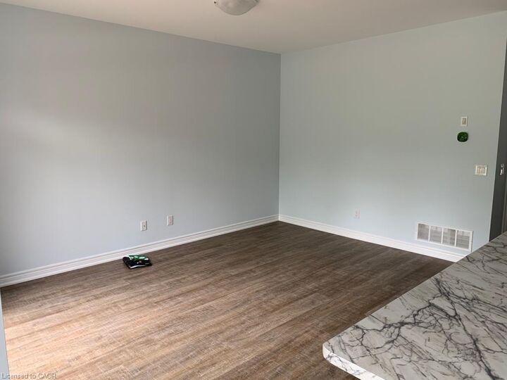 Property Photo:  14 Damude Avenue  ON L2V 0G7 