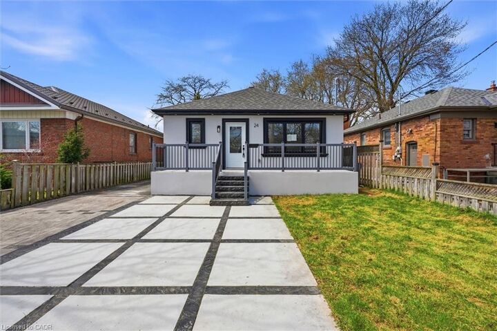 Property Photo:  24 Treeview Drive  ON M8W 4B9 