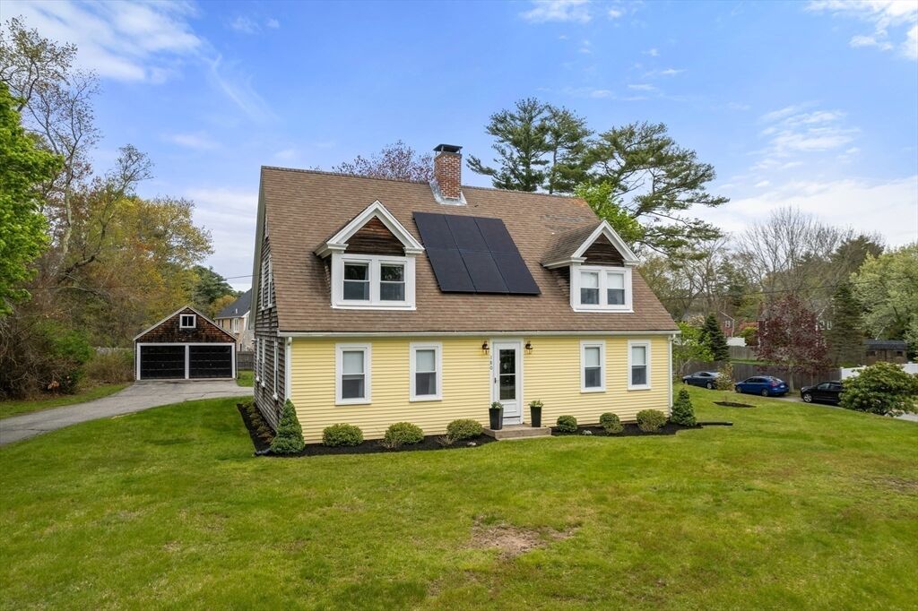 Property Photo:  180 Plain St  MA 02050 