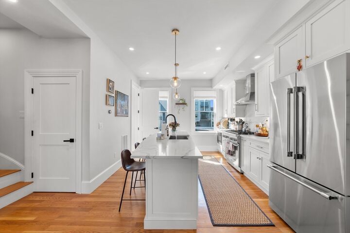 Property Photo:  342 West Third Street 2  MA 02127 