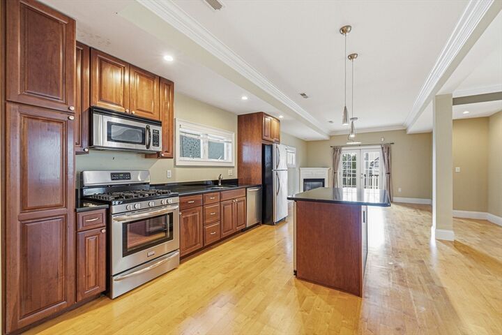 Property Photo: 5 Mount Vernon St 2 MA 02125