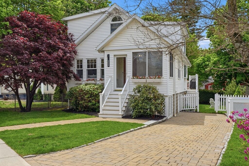 Property Photo:  252 Washington St  MA 02474 