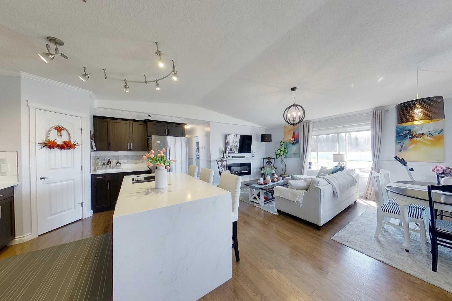Property Photo:  509 12 Street SW  AB T0G 2A4 