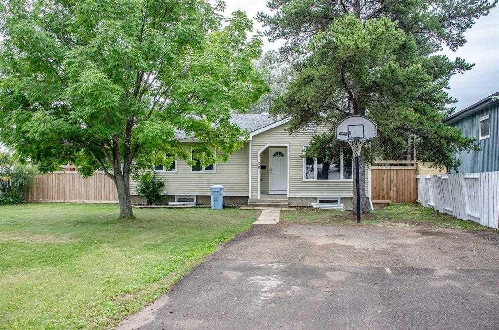 Property Photo:  150 Leigh Crescent  AB T9K 1K6 