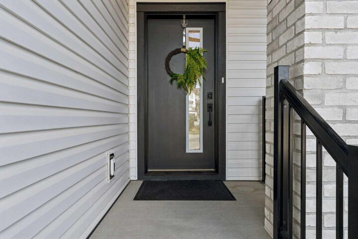 Property Photo:  220 Precedence View  AB T4C 2W8 