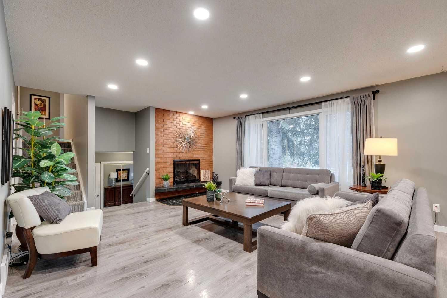 Property Photo:  4023 Varmoor Road NW  AB T3A 0B1 