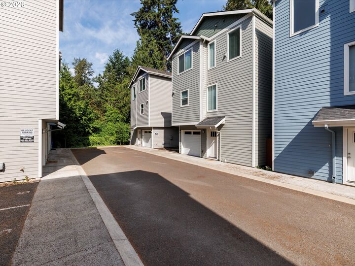 Property Photo: 12661 SE Lydia Ct OR 97236