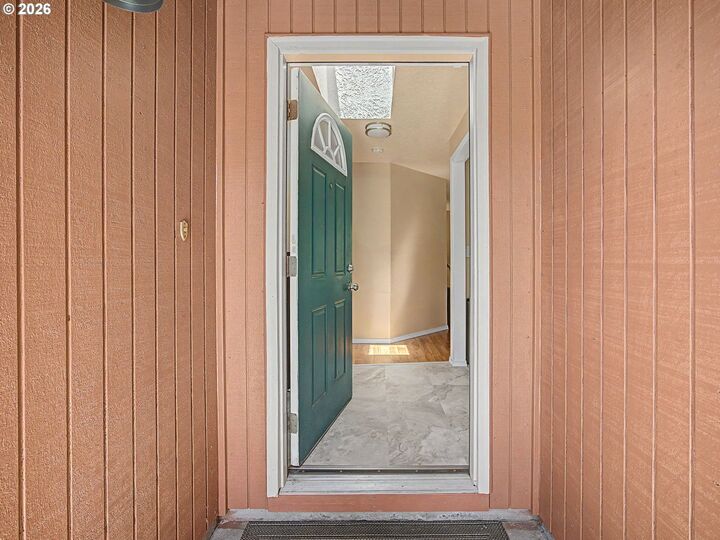 Property Photo:  13725 SE Center St  OR 97236 