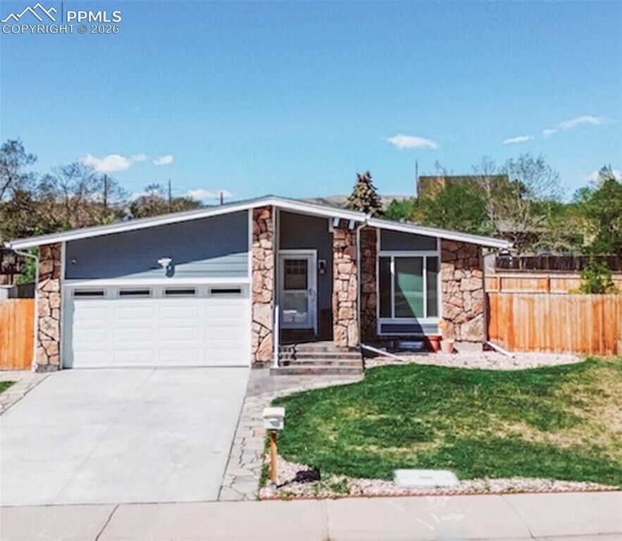 Property Photo:  1089 S Johnson Way  CO 80226 