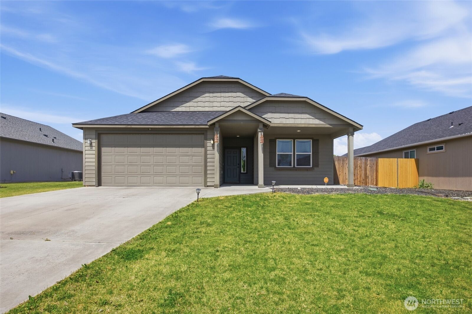 Property Photo:  425 S Trillium Way  WA 98837 