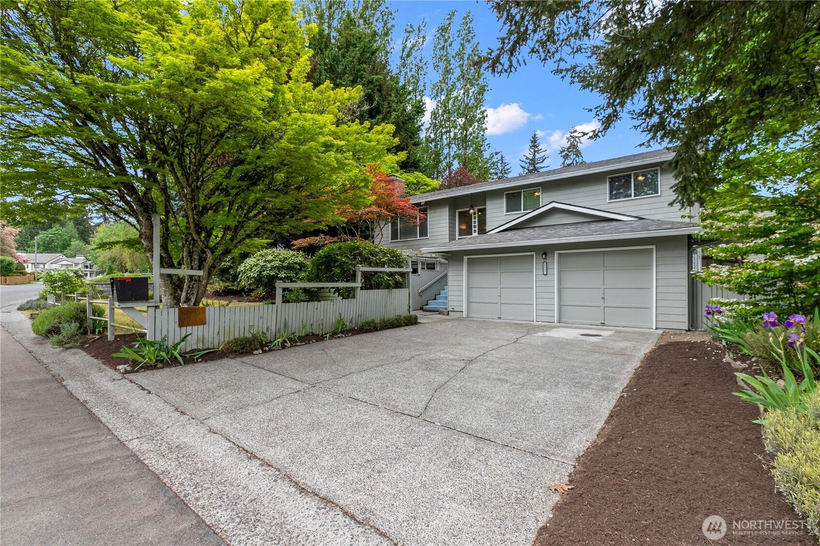 Property Photo:  22232  4th Place W  WA 98021 
