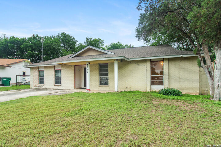 Property Photo:  3703 Pipers Field St  TX 78251 