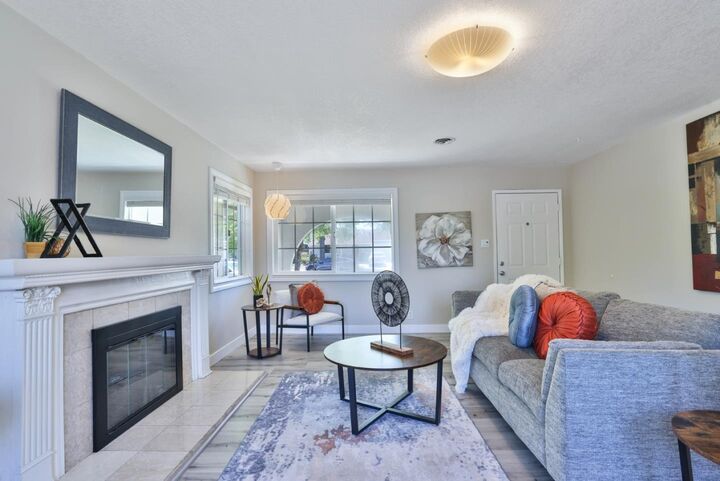 Property Photo:  263 East Hemlock Avenue  CA 94085 