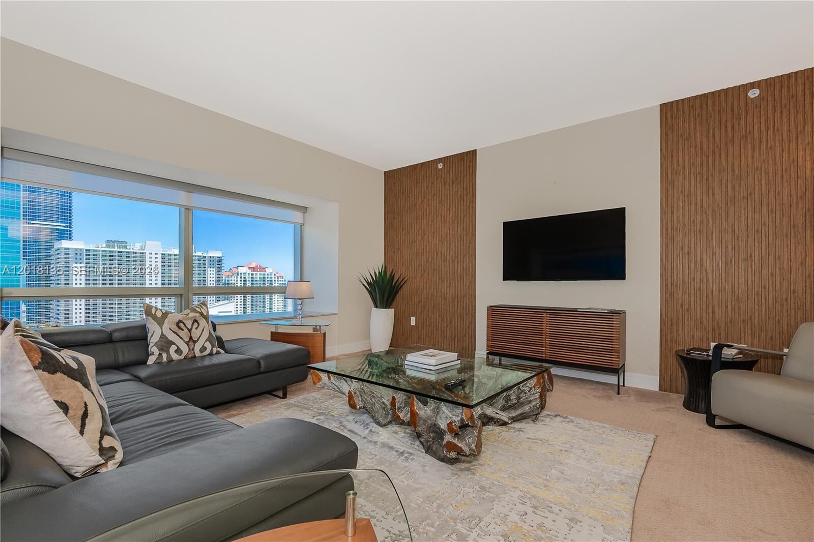 Property Photo:  1435 Brickell Ave 3012  FL 33131 
