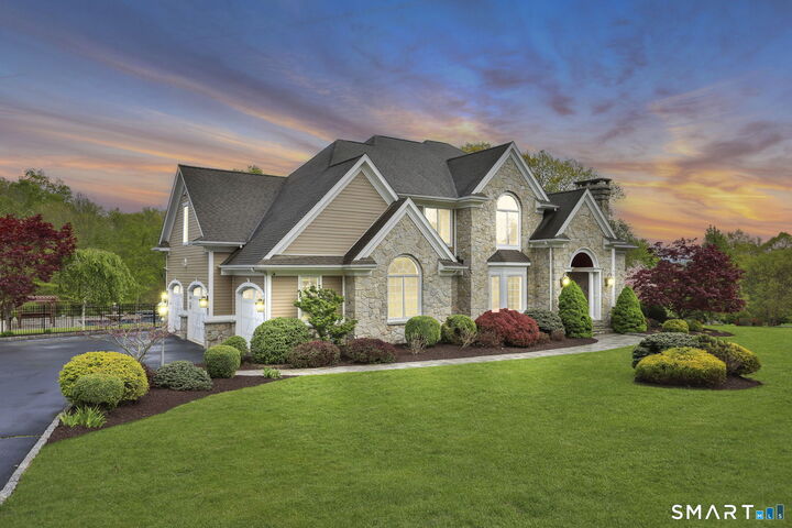 Property Photo:  76 Mustang Drive  CT 06468 