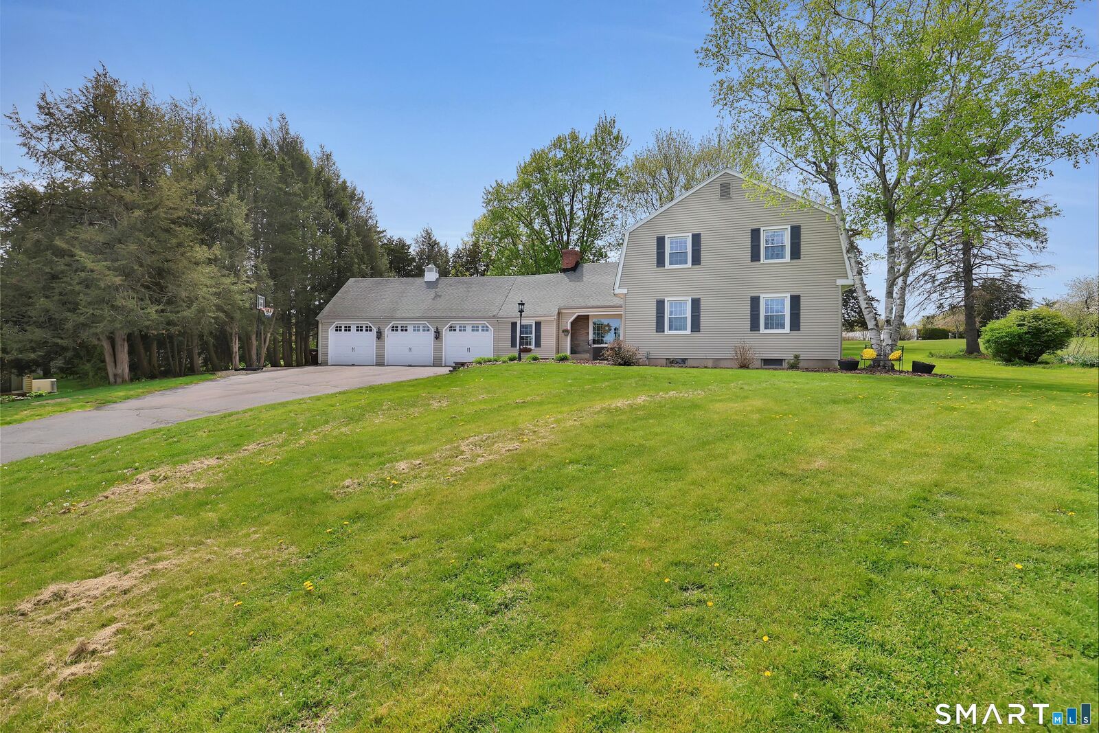 Property Photo:  72 Old Post Road  CT 06109 