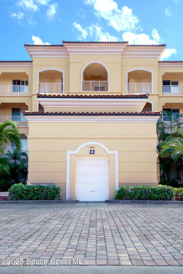 Property Photo:  22 Harbour Isle Drive W  FL 34949 