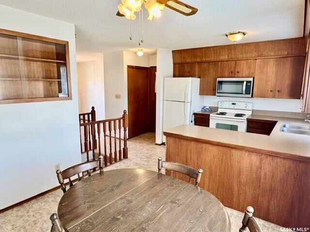 Photo de la propriété:  208 2nd Street NE  SK S0K 4V0 