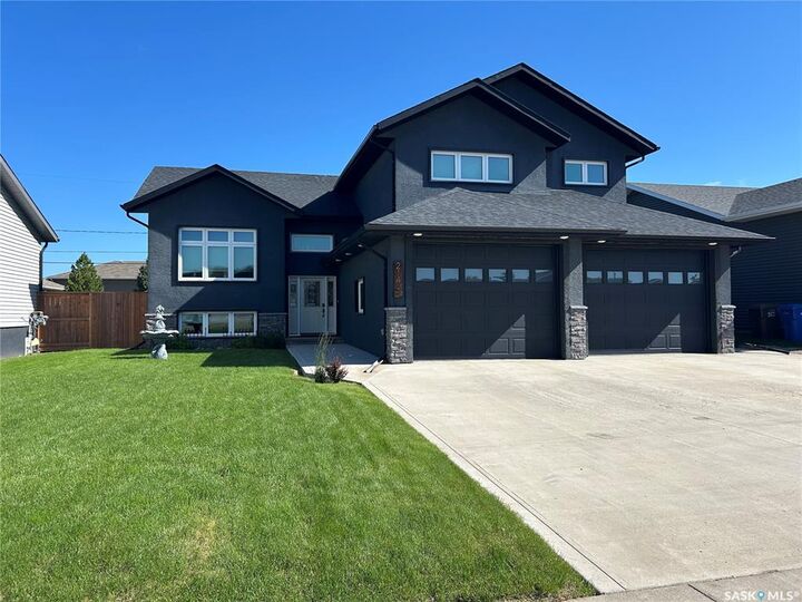 Property Photo: 214 Elizabeth Street SK S0E 1A0