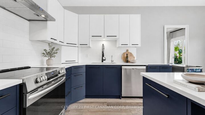Property Photo: 186 Hooper Street ON N4X 0C1