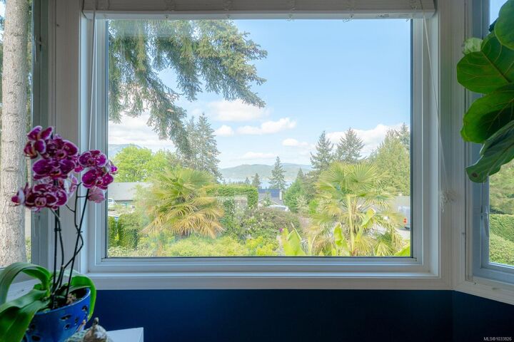Property Photo:  1345 Garrett Pl  BC V0R 1N2 