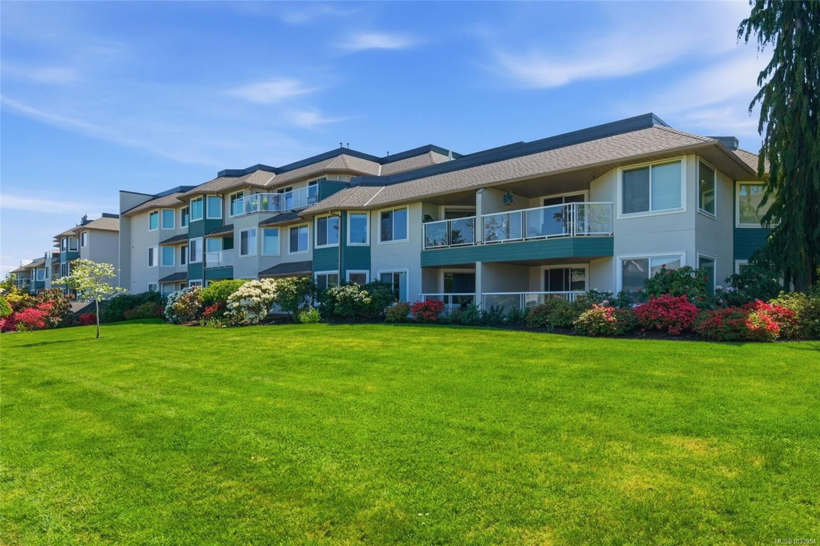 Property Photo:  134 Fifth Ave E 101  BC V9K 1Y7 