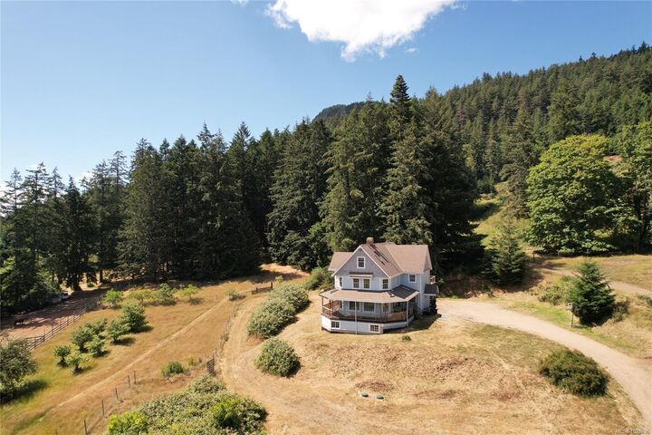 Property Photo: 1832 Fulford-Ganges Rd BC V8K 2A5