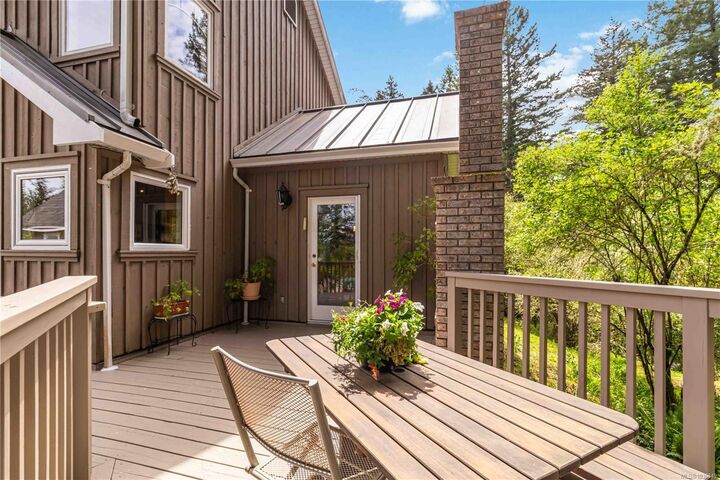 Property Photo:  2193 Firwood Pl  BC V9Z 0N2 