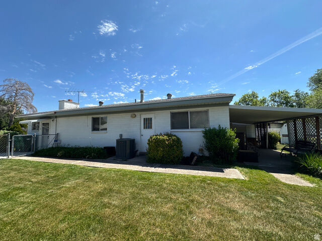 Property Photo:  367 Hawthorne Dr  UT 84041 