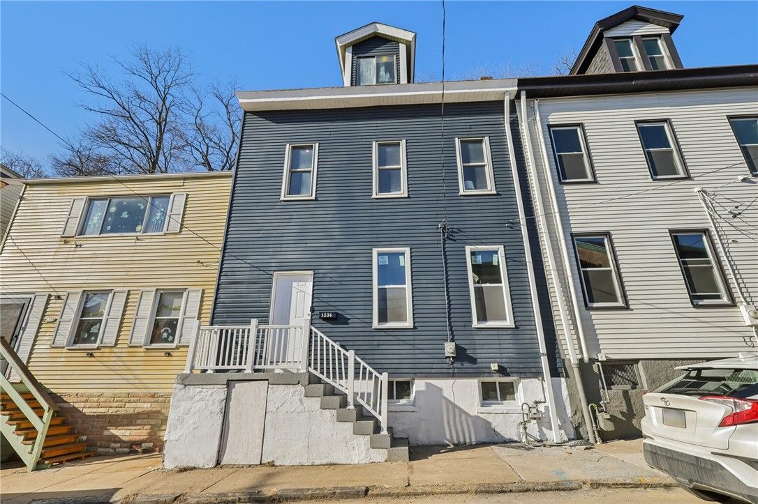 Property Photo:  1234 High St  PA 15212 