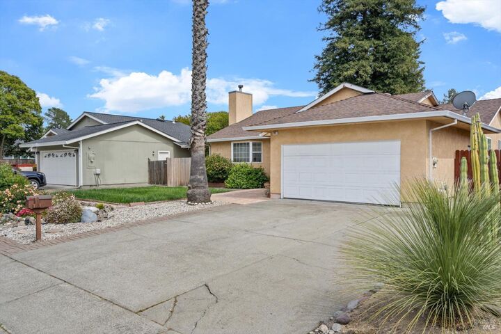 Property Photo:  971 Eleanor Avenue  CA 94928 