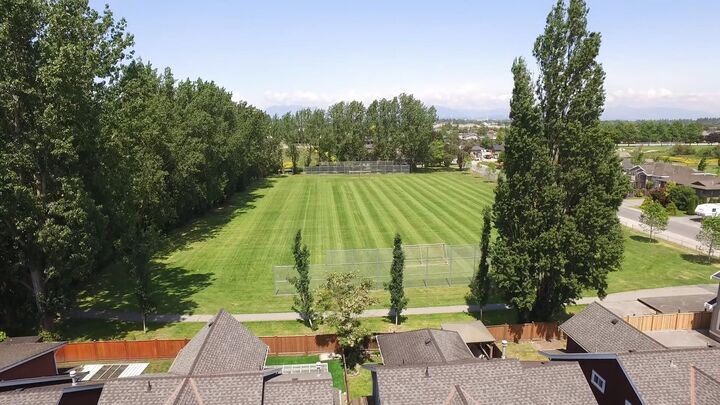 Property Photo: 6039 46A Avenue BC V4K 5G2