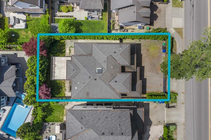Property Photo: 13162 20 Avenue BC V4A 1Z2
