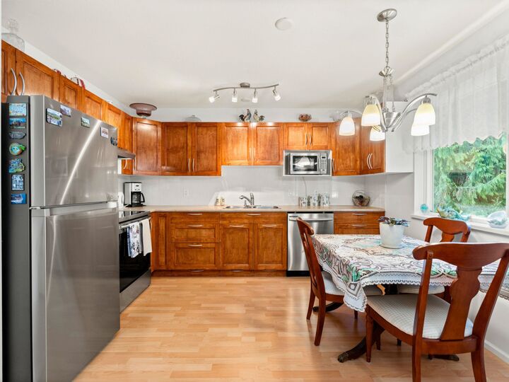 Property Photo:  5761 Wharf Avenue 38  BC V0N 3A0 