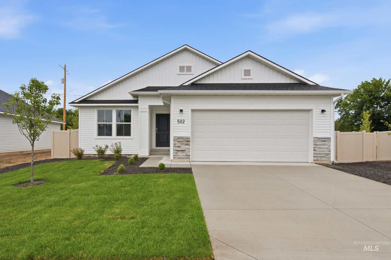 Property Photo:  502 Oliver St  ID 83617 