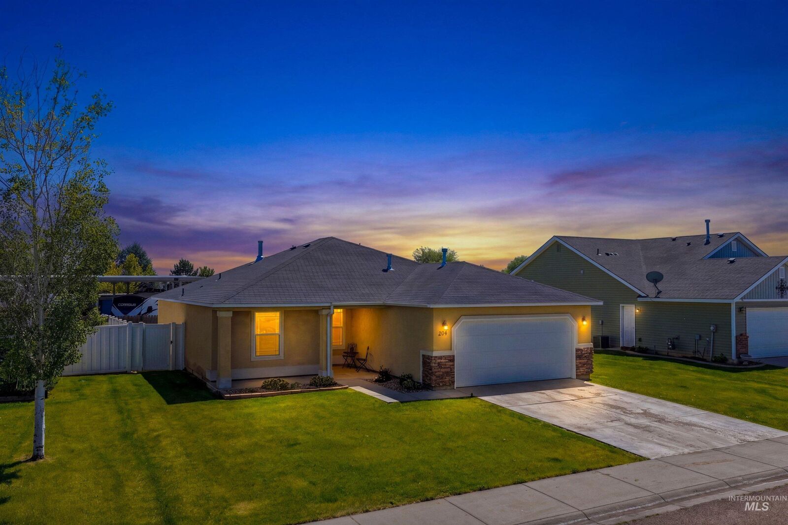 Property Photo:  204 Bridgeport Avenue  ID 83605 