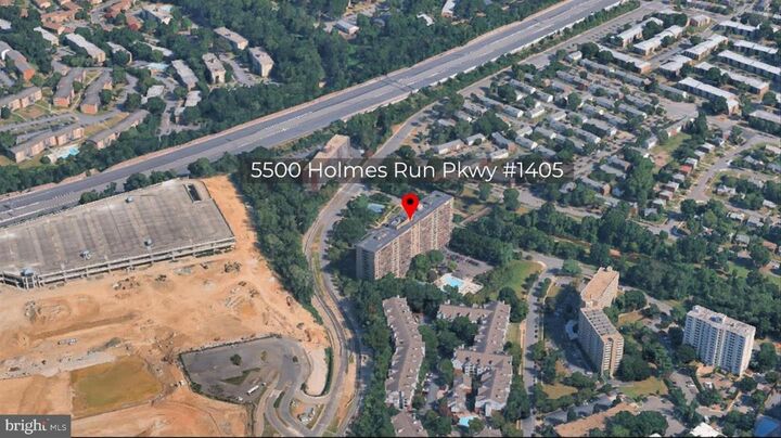 Property Photo:  5500 Holmes Run Parkway 1405  VA 22304 