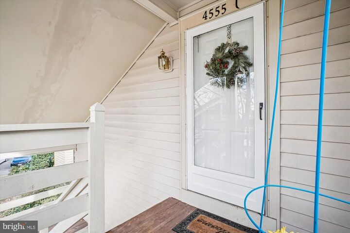 Property Photo:  4555 Interlachen Court J  VA 22312 