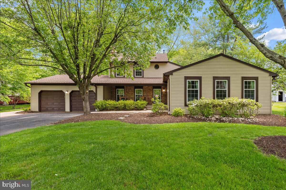 Property Photo:  3 Strathmore Place  NJ 08550 